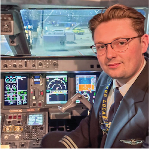 Elijah Burgess, ATP-rated Flight Instructor and Embraer 145 Captain at Aviator.NYC
